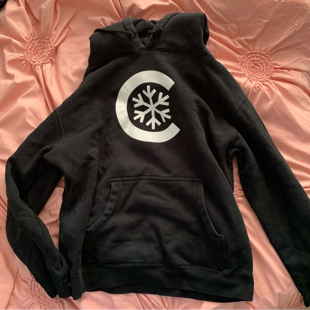 Medium Comfy Black Hoodie